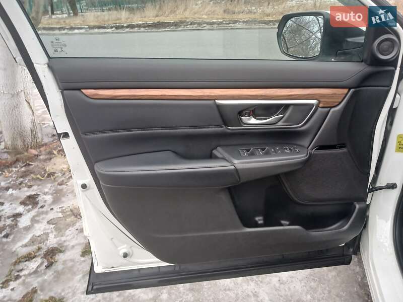 Внедорожник / Кроссовер Honda CR-V 2018 в Полтаве