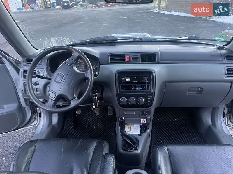 Внедорожник / Кроссовер Honda CR-V 2000 в Яремче