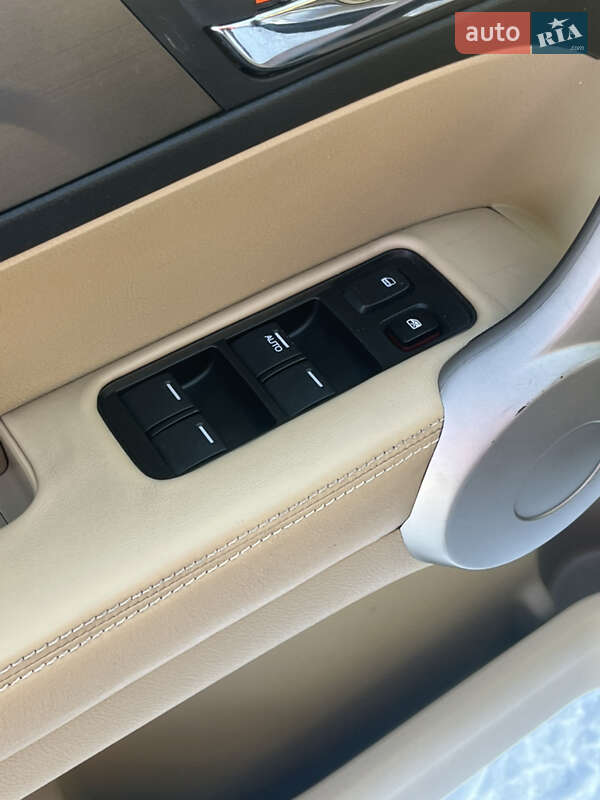 Внедорожник / Кроссовер Honda CR-V 2007 в Жовкве