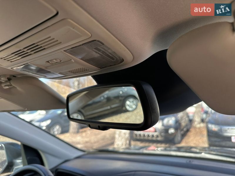 Внедорожник / Кроссовер Honda CR-V 2015 в Луцке