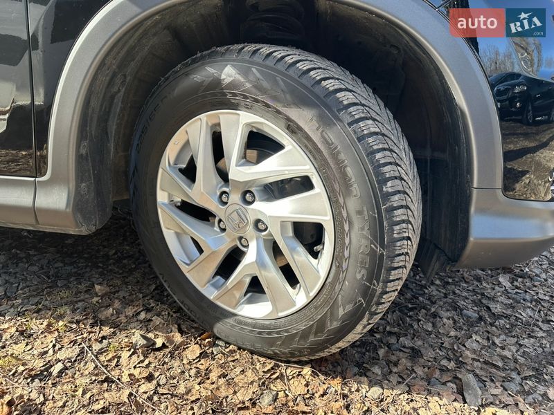 Внедорожник / Кроссовер Honda CR-V 2015 в Луцке