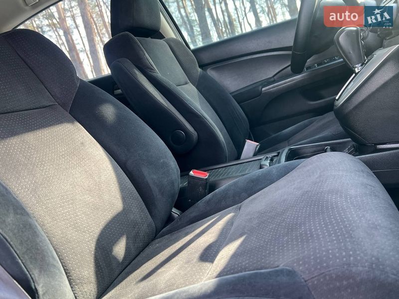 Внедорожник / Кроссовер Honda CR-V 2015 в Ахтырке