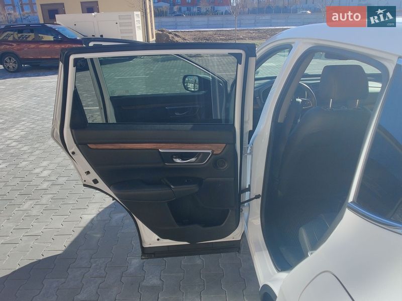 Внедорожник / Кроссовер Honda CR-V 2021 в Святопетровское