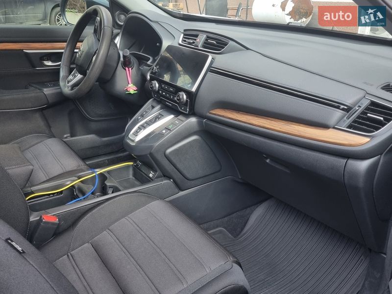 Внедорожник / Кроссовер Honda CR-V 2020 в Киеве