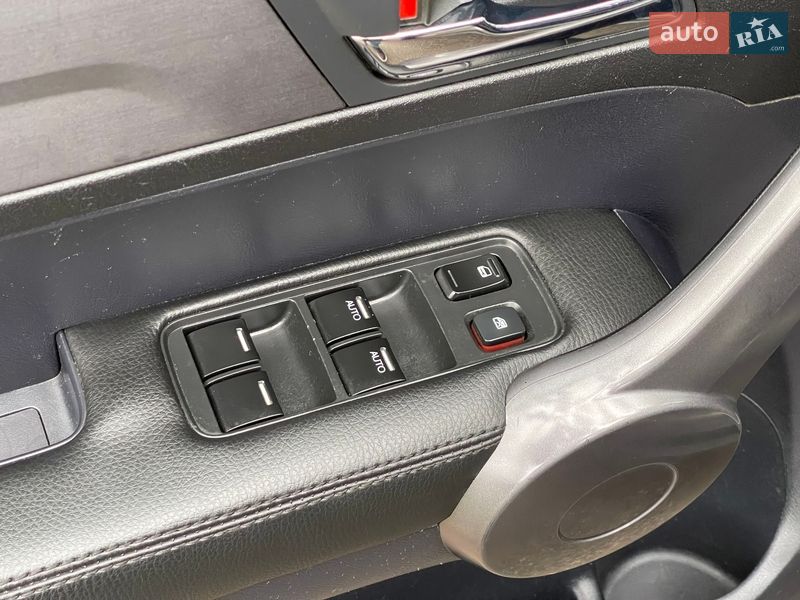 Внедорожник / Кроссовер Honda CR-V 2008 в Киеве