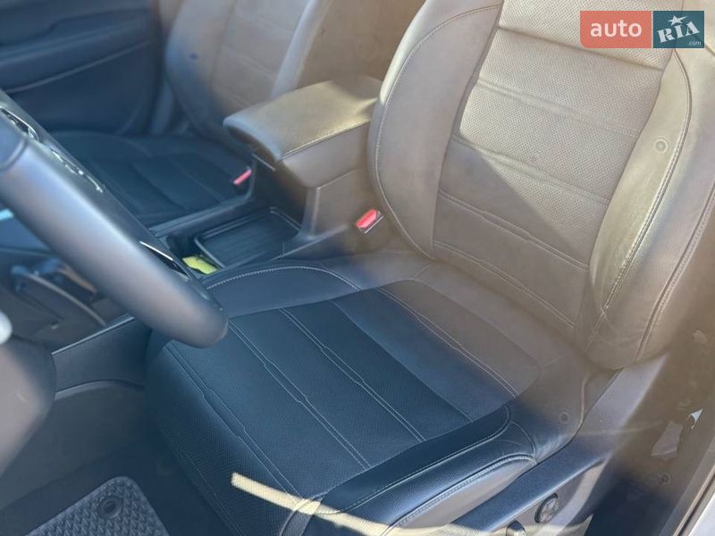 Внедорожник / Кроссовер Honda CR-V 2021 в Киеве