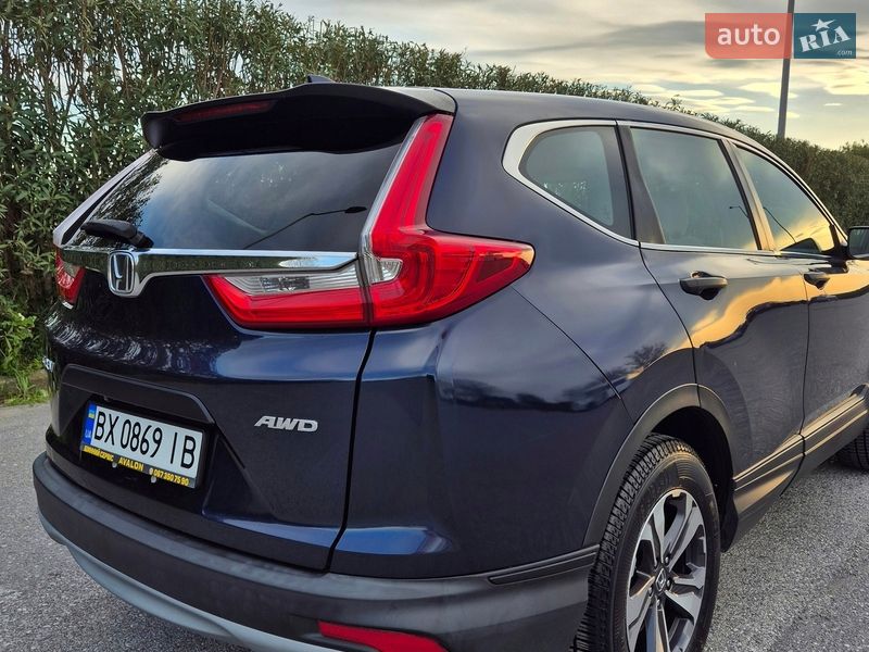 Внедорожник / Кроссовер Honda CR-V 2018 в Киеве