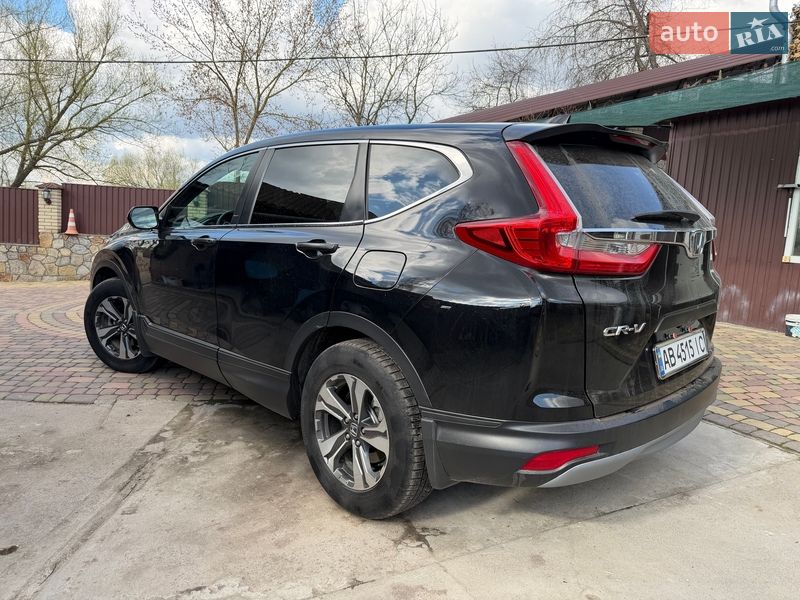 Внедорожник / Кроссовер Honda CR-V 2019 в Липовце
