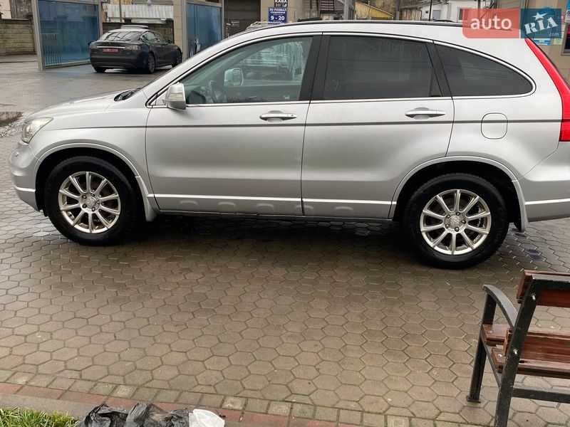 Позашляховик / Кросовер Honda CR-V 2010 в Луцьку