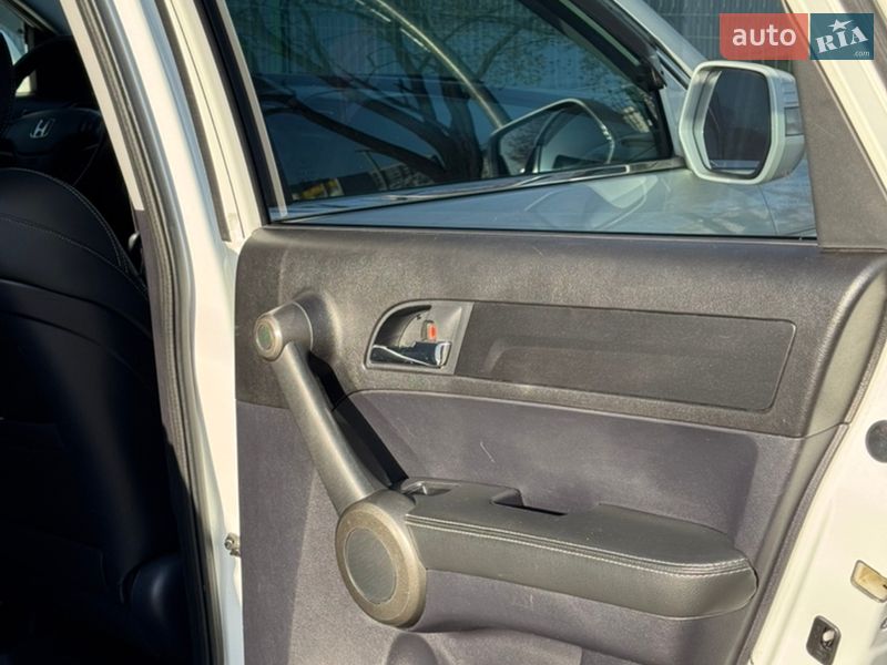 Позашляховик / Кросовер Honda CR-V 2012 в Києві