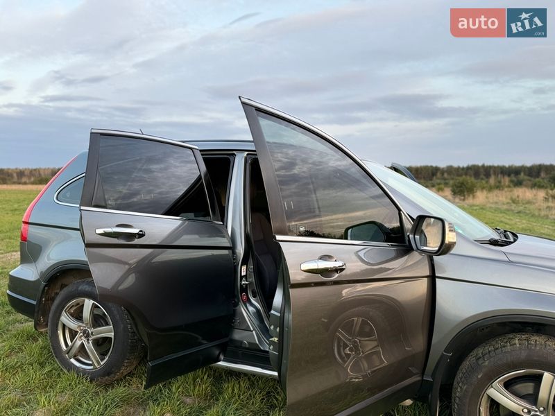 Внедорожник / Кроссовер Honda CR-V 2010 в Радивилове