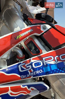 Мотоцикл Кросс Honda CRF 250R 2013 в 