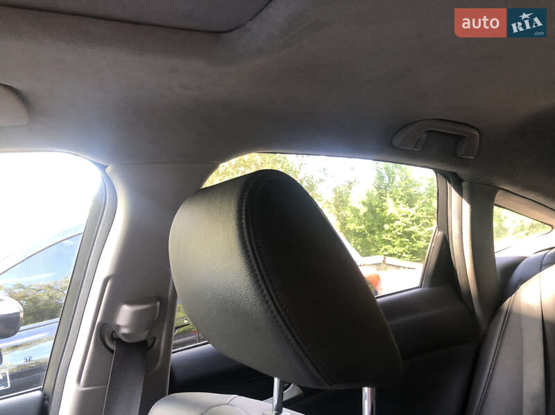 Позашляховик / Кросовер Honda Crosstour 2010 в Дніпрі