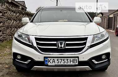 Позашляховик / Кросовер Honda Crosstour 2013 в 