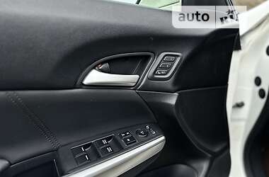 Позашляховик / Кросовер Honda Crosstour 2013 в 