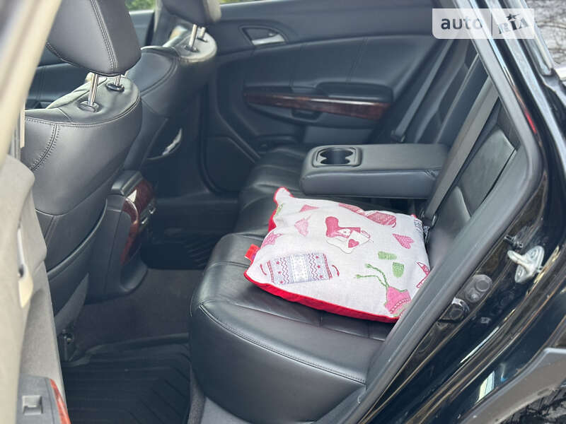 Позашляховик / Кросовер Honda Crosstour 2011 в Дніпрі