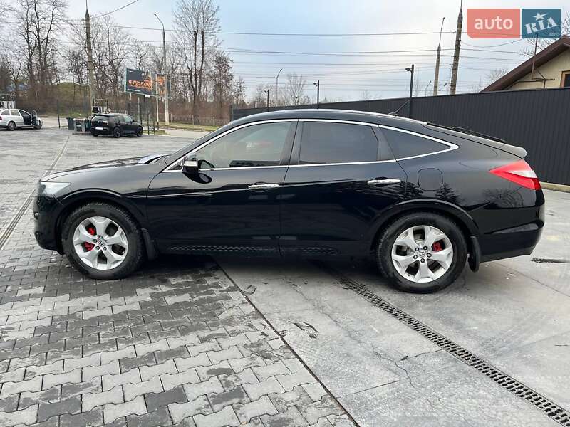 Внедорожник / Кроссовер Honda Crosstour 2011 в Черновцах