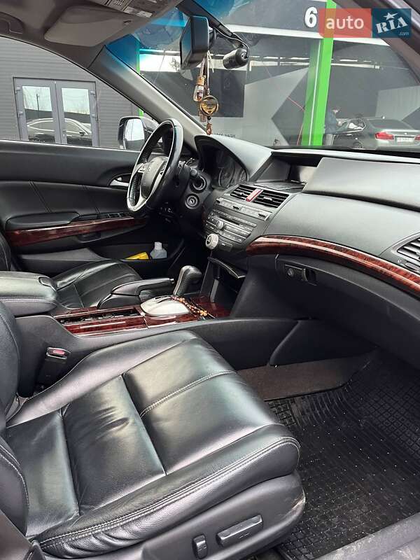 Внедорожник / Кроссовер Honda Crosstour 2011 в Черновцах