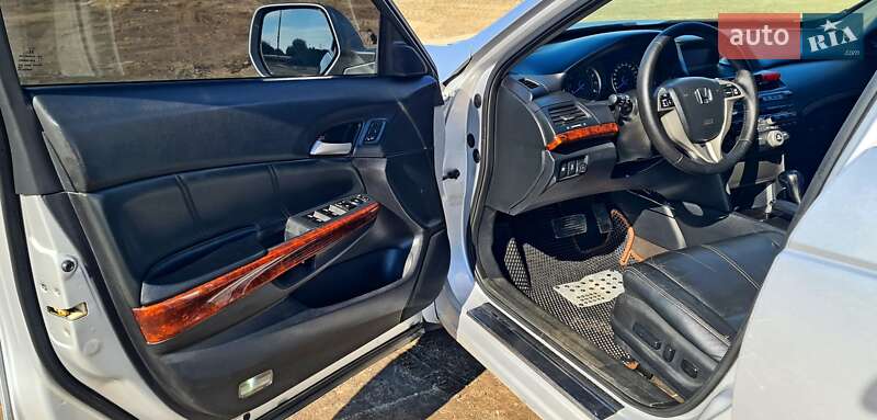Внедорожник / Кроссовер Honda Crosstour 2011 в Житомире