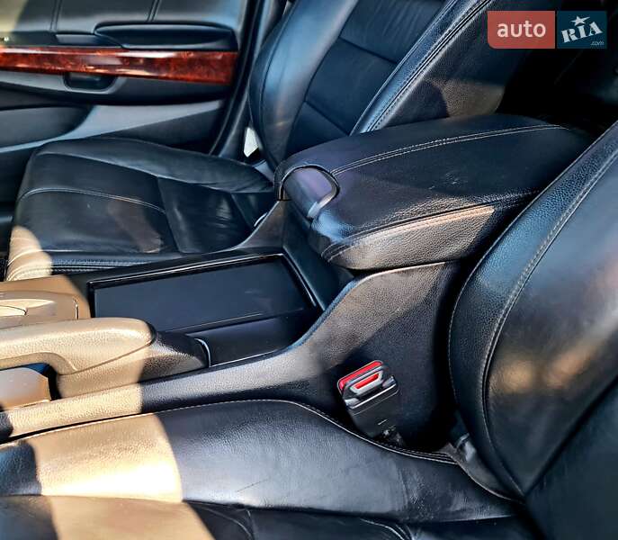 Внедорожник / Кроссовер Honda Crosstour 2011 в Житомире