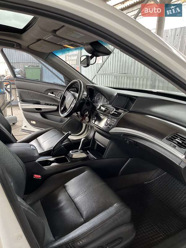 Позашляховик / Кросовер Honda Crosstour 2013 в Звягелі