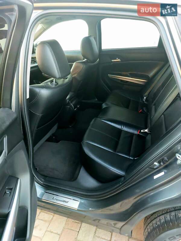 Позашляховик / Кросовер Honda Crosstour 2013 в Умані