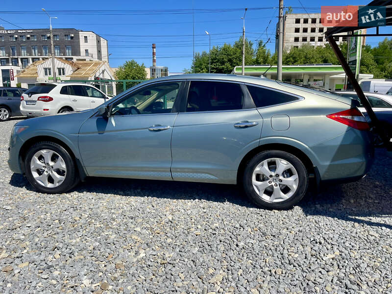Позашляховик / Кросовер Honda Crosstour 2010 в Чернівцях