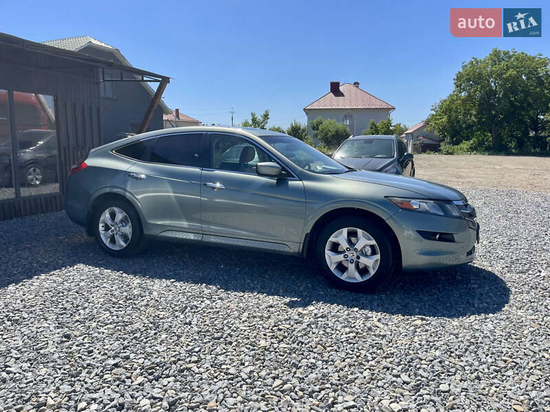Позашляховик / Кросовер Honda Crosstour 2010 в Чернівцях