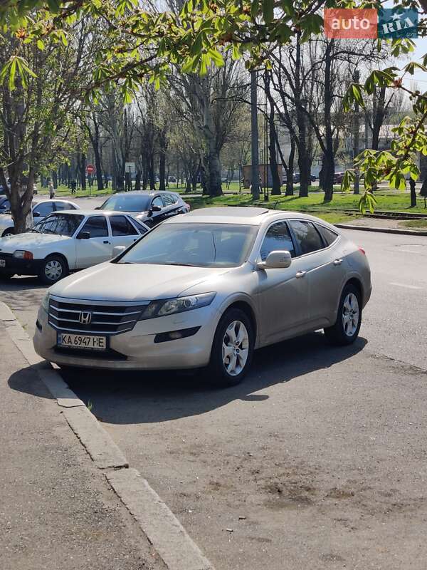 Honda Crosstour 2011