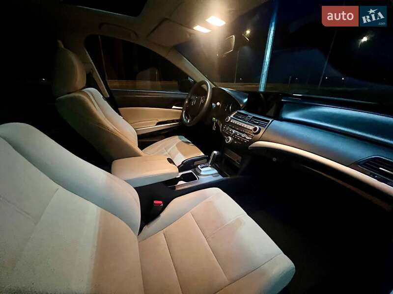 Позашляховик / Кросовер Honda Crosstour 2013 в Ірпені