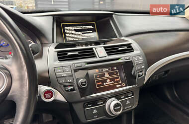 Позашляховик / Кросовер Honda Crosstour 2014 в  фото 33 Позашляховик / Кросовер Honda Crosstour 2014 в