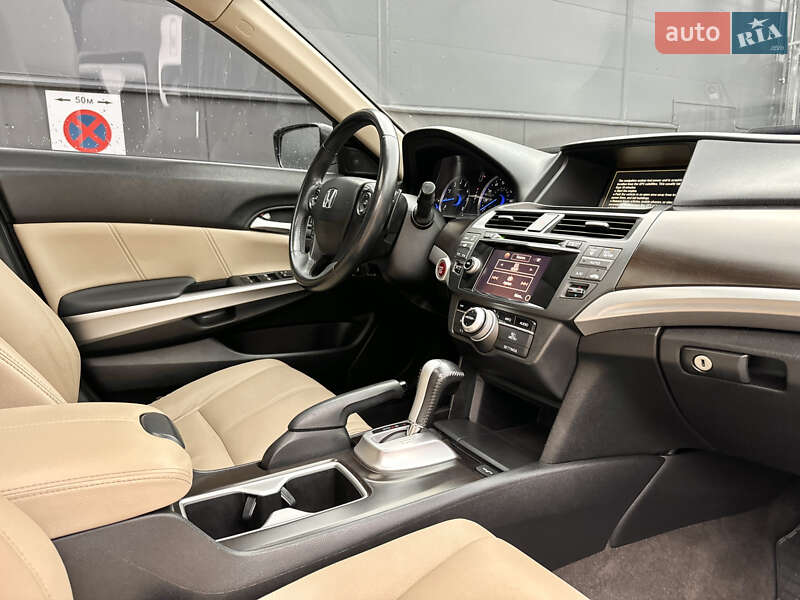 Внедорожник / Кроссовер Honda Crosstour 2014 в Киеве