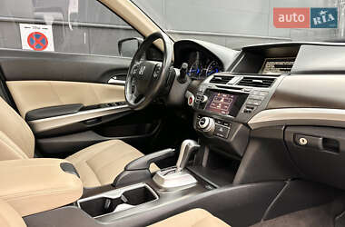 Позашляховик / Кросовер Honda Crosstour 2014 в  фото 40 Позашляховик / Кросовер Honda Crosstour 2014 в