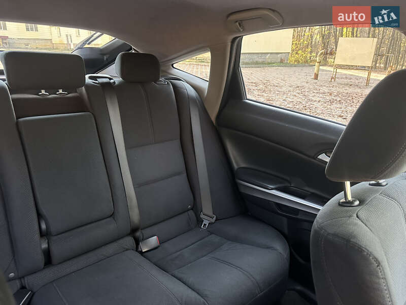 Позашляховик / Кросовер Honda Crosstour 2013 в Ужгороді