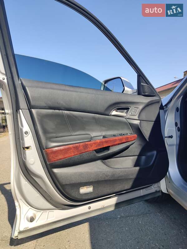 Внедорожник / Кроссовер Honda Crosstour 2011 в Николаеве