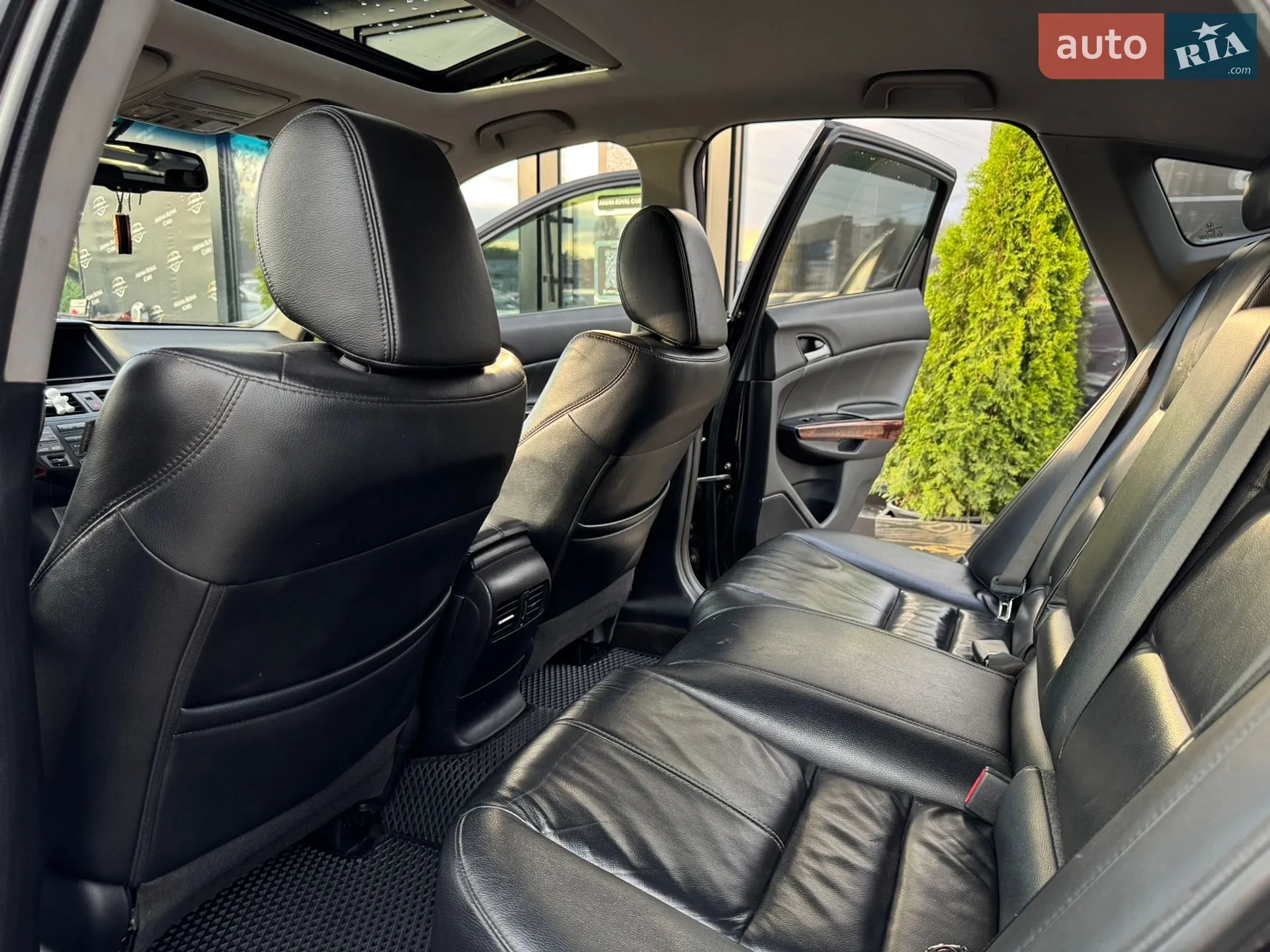 2010 Honda Crosstour - мініатюра 16