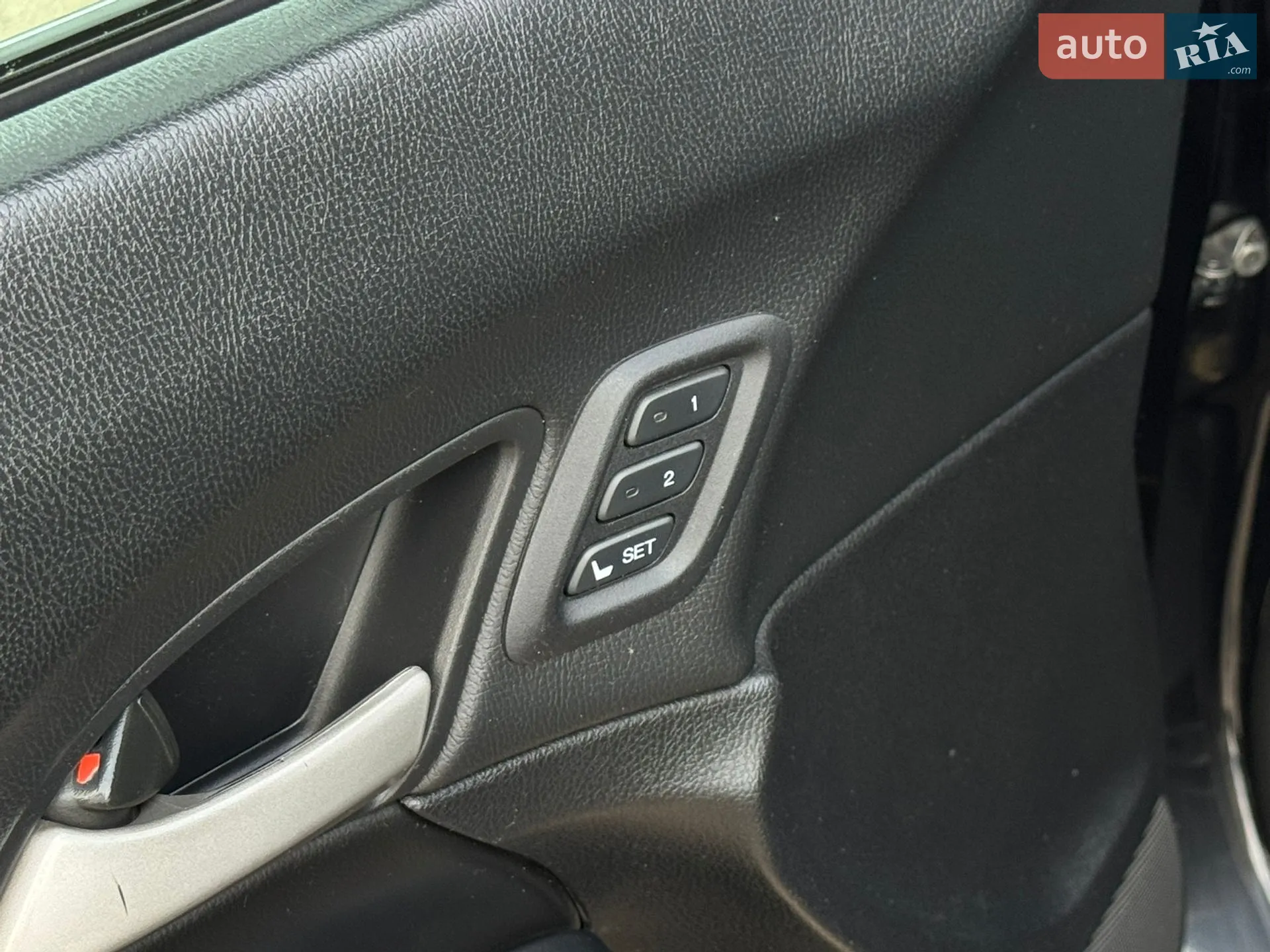 2010 Honda Crosstour - мініатюра 25