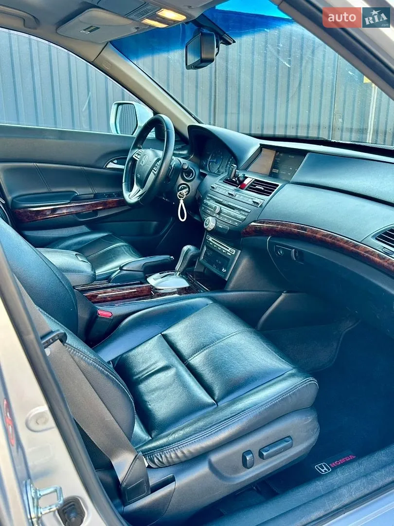 2011 Honda Crosstour - мініатюра 16