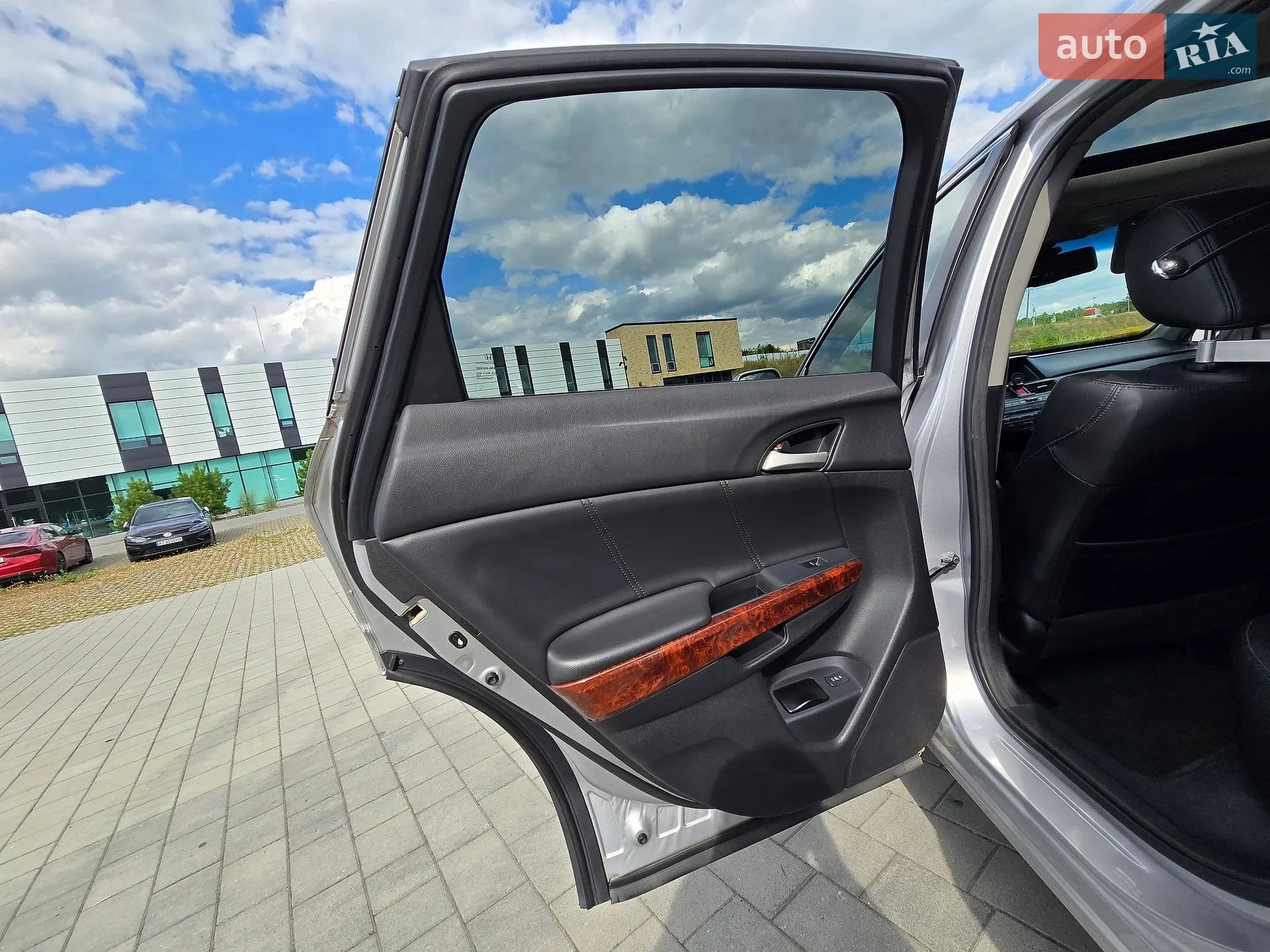 2011 Honda Crosstour - мініатюра 30