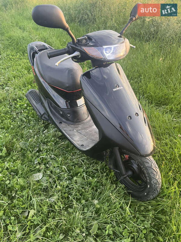 Скутер Honda Dio AF-34 2004 в Стебнику