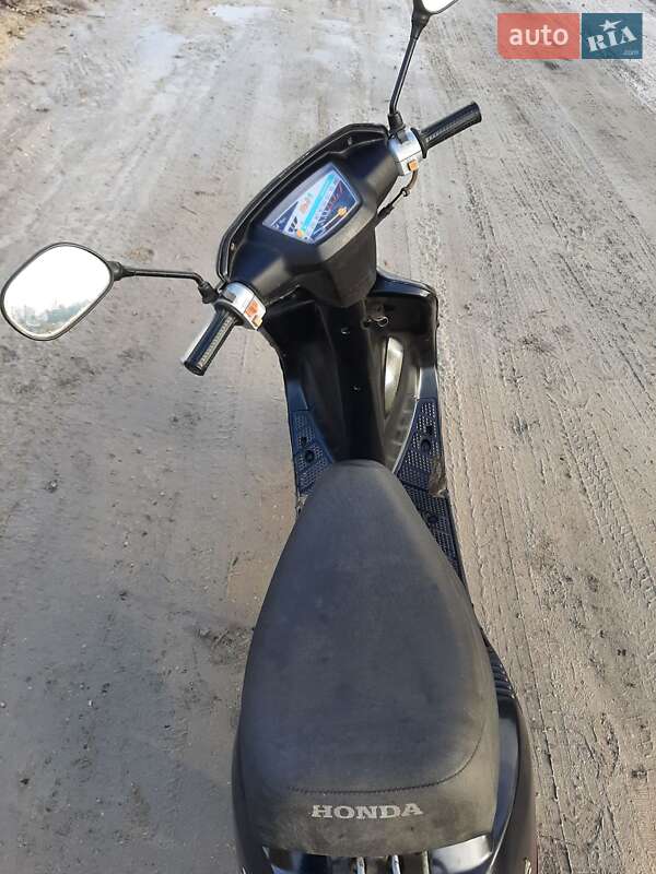 Скутер Honda DJ-1 2002 в Шумську