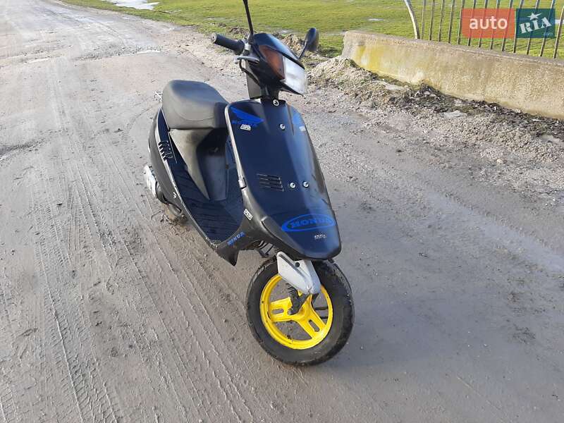 Скутер Honda DJ-1 2002 в Шумську