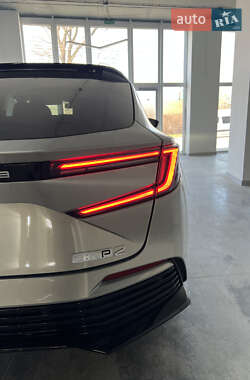 Внедорожник / Кроссовер Honda e:NP2 2024 в 
