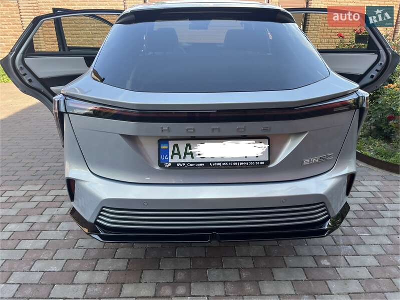 Внедорожник / Кроссовер Honda e:NP2 2024 в Киеве