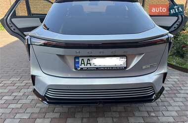 Внедорожник / Кроссовер Honda e:NP2 2024 в 