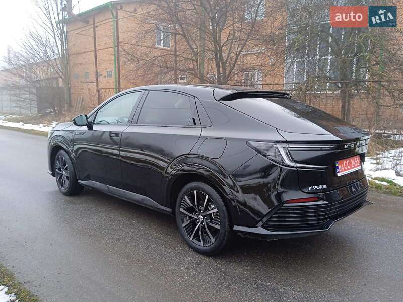 Внедорожник / Кроссовер Honda e:NP2 2025 в Черновцах