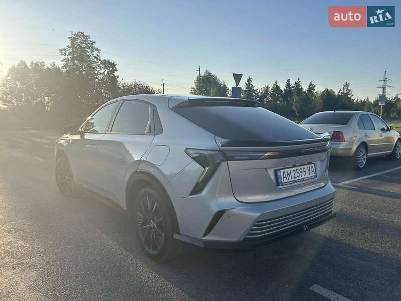 Внедорожник / Кроссовер Honda e:NS2 2024 в Малине