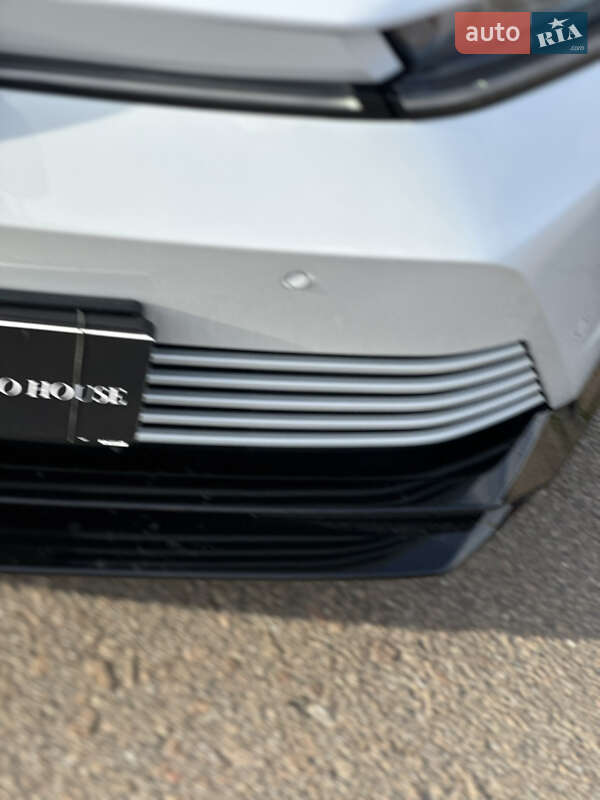 Внедорожник / Кроссовер Honda e:NS2 2025 в Киеве