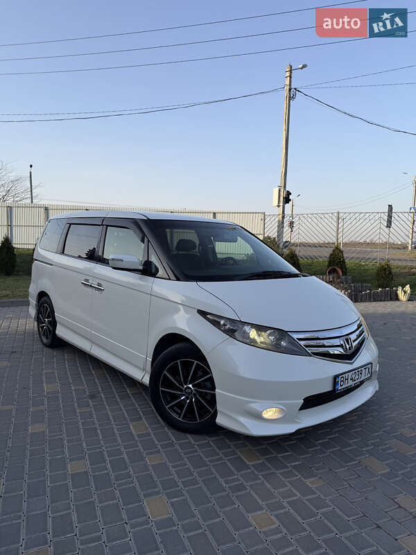 Минивэн Honda Elysion 2011 в 
