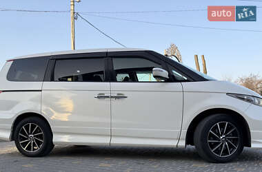 Минивэн Honda Elysion 2011 в 